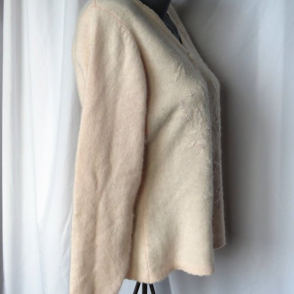 1990s Beaded Embroidered Wool Angora Cardigan - Picture 9 of 13